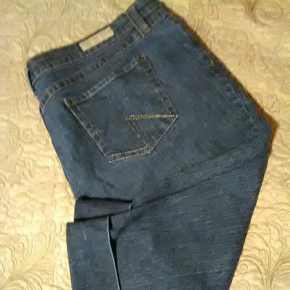 Daisy Fuentes Denim - Daisy Fuentes 3/4 length roll up jeans